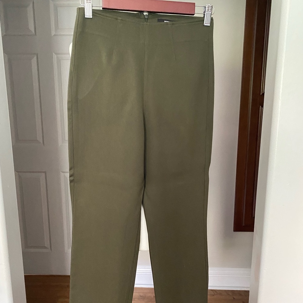 NWOT Reformation Twill Olive Green Straight Leg Pants